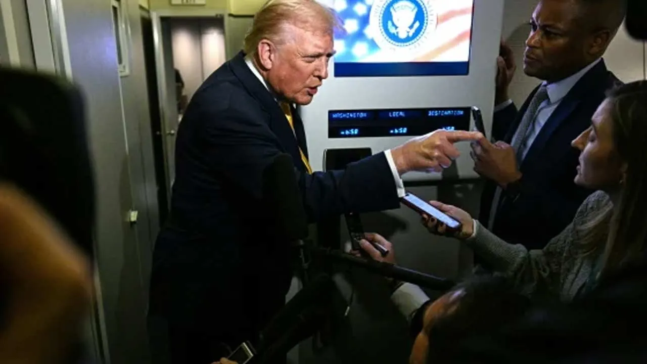  trump criticized for being rude to female reporters Photograph: (press meet) 