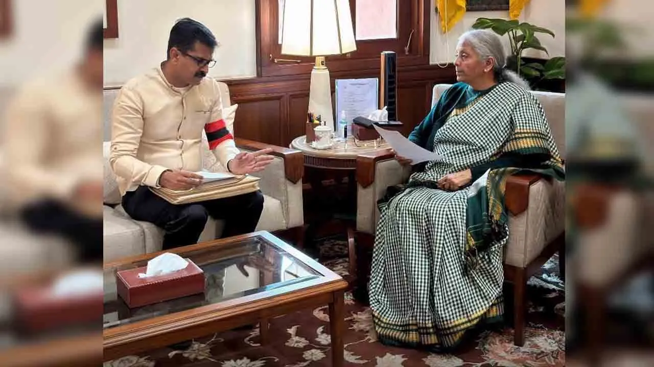  திருச்சியில் பல்கலைக்கழகம்; நிதி அமைச்சரிடம் கோரிக்கை வைத்த துரை வைகோ!