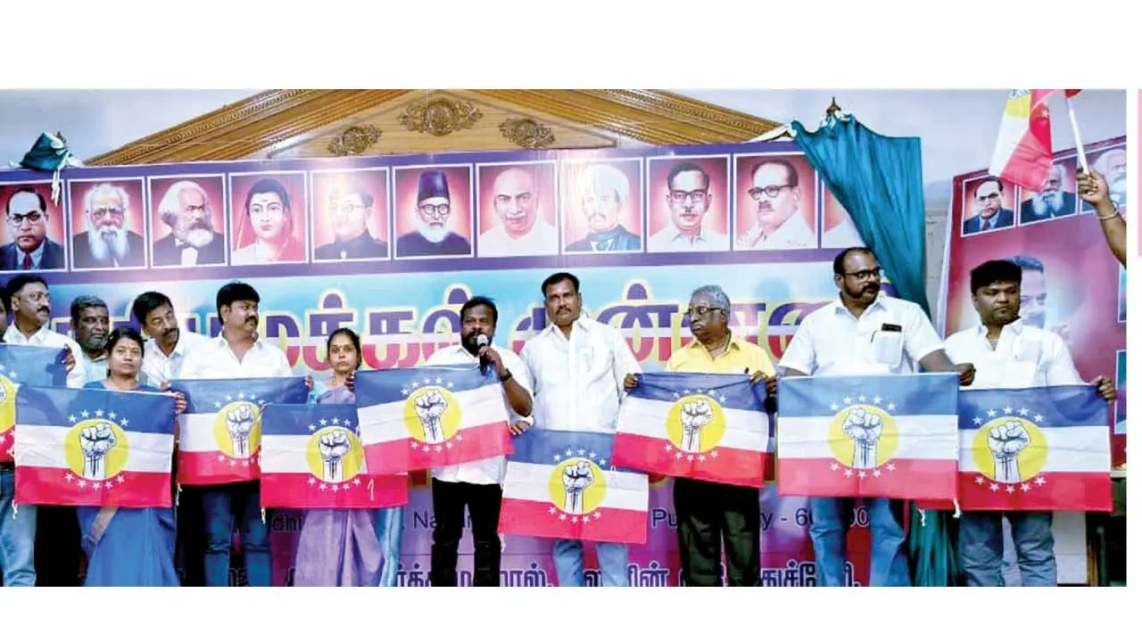  புதுக்கட்சிகளின் தேசம்! -குழிபறிக்கும் புதுச்சேரி அரசியல்!