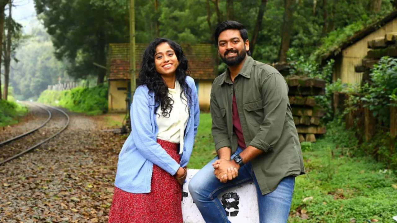  பழைய கதை பழைய ஸ்டைல்; ரசிக்க வைத்ததா? - ‘மைலாஞ்சி’ விமர்சனம்