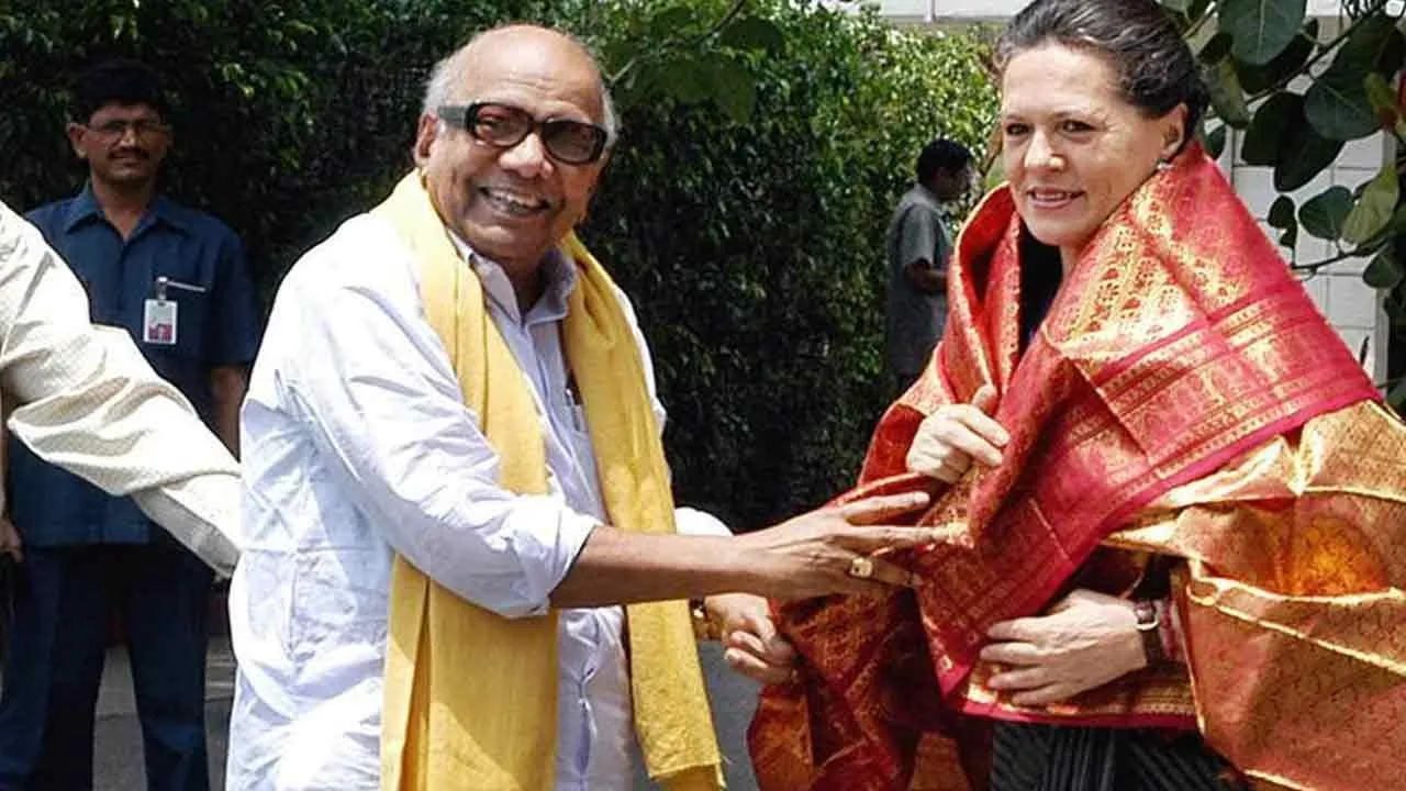  dmk Photograph: (congress) 