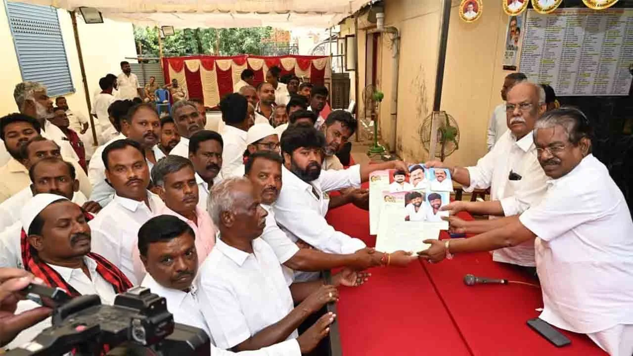  இருதொகுதிகளுக்கு விருப்ப வேட்புமனு; வி.எஸ்.ஞானவேலன் அதிரடி!