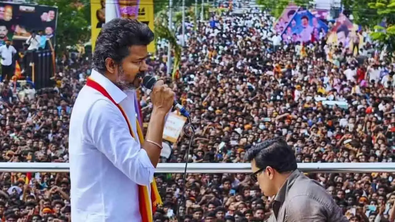  tvk Photograph: (vijay) 