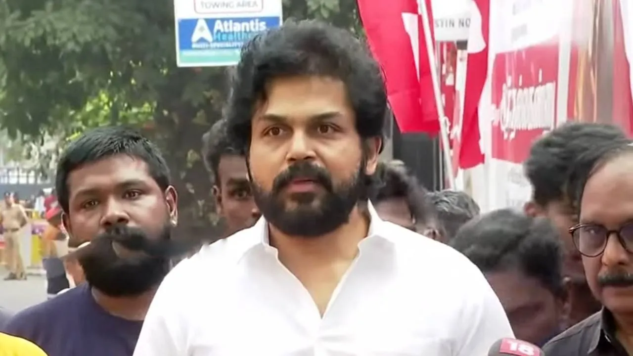  “எளிமையே உயரமாக மாறுகிறது” - தோழர் நல்லகண்ணு குறித்து கார்த்தி