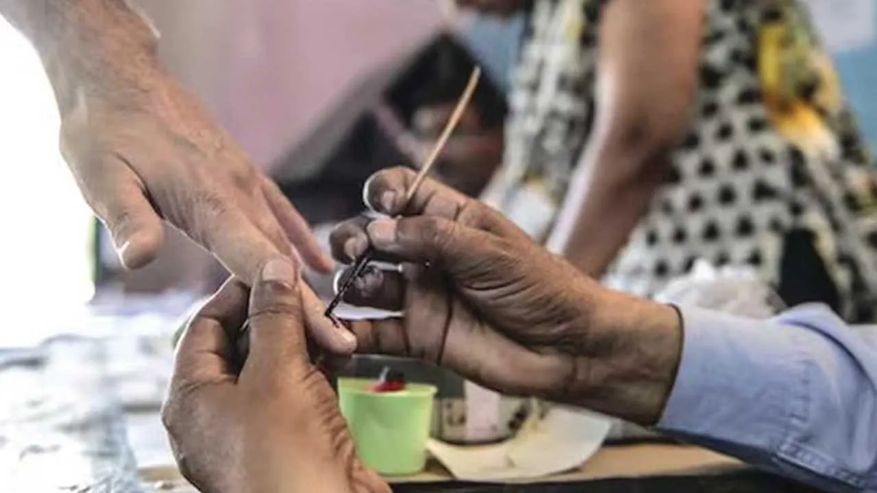  ராங்கால் தள்ளிப் போகும்  தமிழக தேர்தல்? தி.மு.க. வுக்கு  எதிராக டெல்லி வியூகம்!