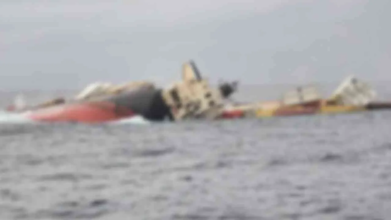  hit on Iranian ship in Sri Lankan waters 