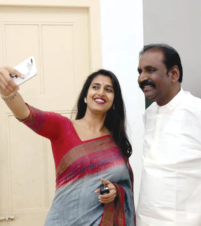  சோத்துக்கட்சி!-கஸ்தூரி(35) தமிழ்க் கட்சி!
