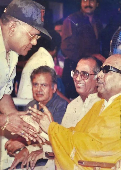  கர்ஜனை! -"இளையவேள்'’ராதாரவி(50)