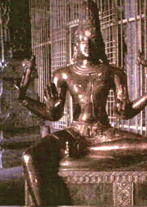  சிலை மோசடி! ஜெ. மரணம்! -பக்தர்களை கலங்கடிக்கும் வில்லங்கம்!