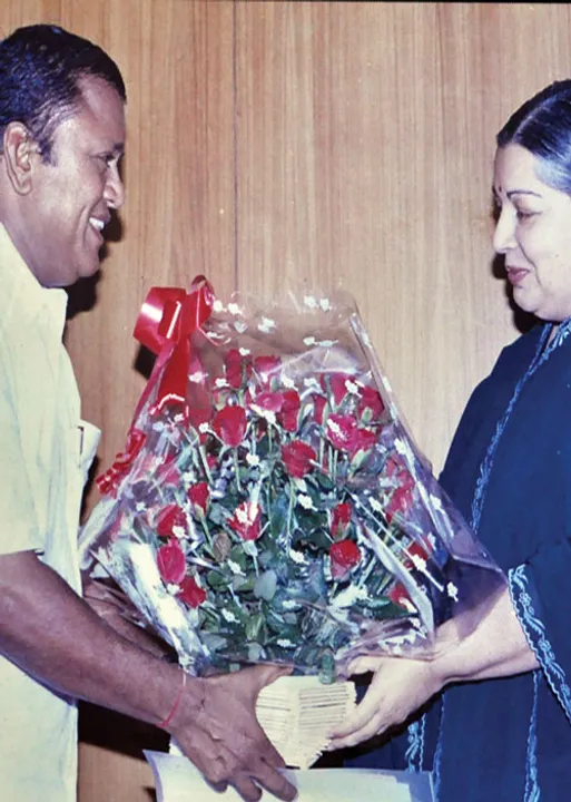  கர்ஜனை! -’இளையவேள்’ ராதாரவி(59)