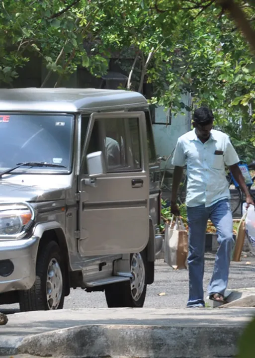  கம்பீர காக்கிக்கு களங்கம்! தொடரும் "ஆர்டர்லி' அவலம்!