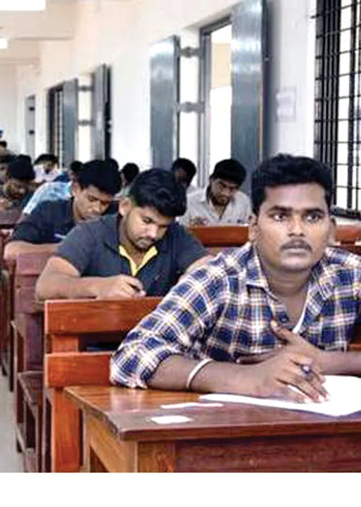  அங்கே வேகம்! இங்கே மெத்தனம்! -காவலர் இடஒதுக்கீடு ரத்து!