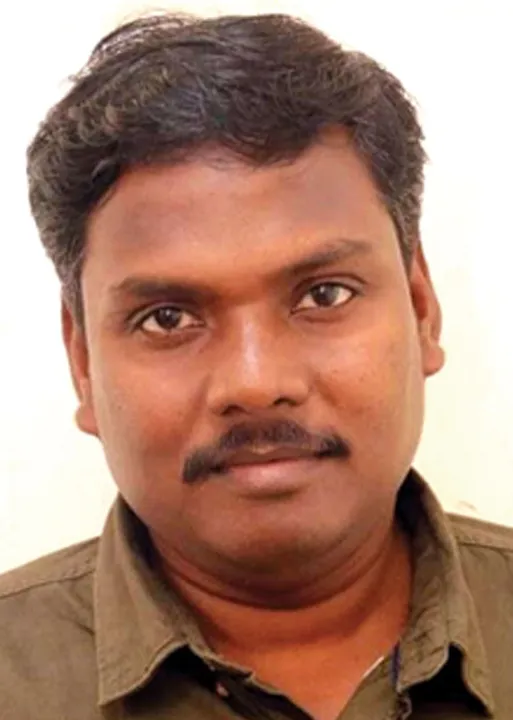  உதிர்வதில்லை ஒற்றைச் சூரியன்-யுகபாரதி