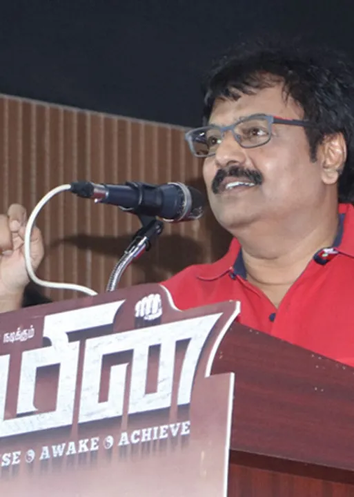  ஆளும்கட்சியுடன் விவேக் கூட்டணி!