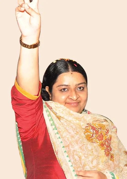  ராங்-கால்! சசிக்கு பிரேக்! ஜெ.தீபா என்ட்ரி!