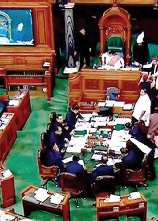  பொருளாதார இட ஒதுக்கீடு! சமூக நீதிக்கு எதிராக மனுநீதி!