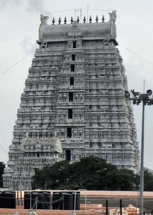  ஞானம் பெருக்கும் ஜோதி மலை!