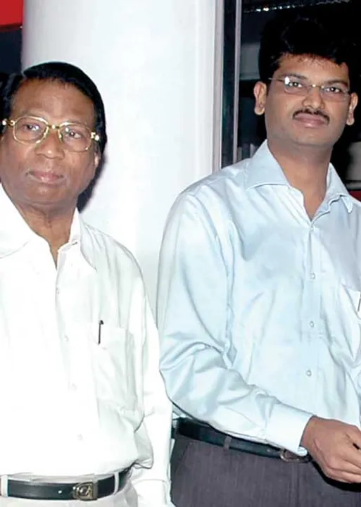  தெறி--!
