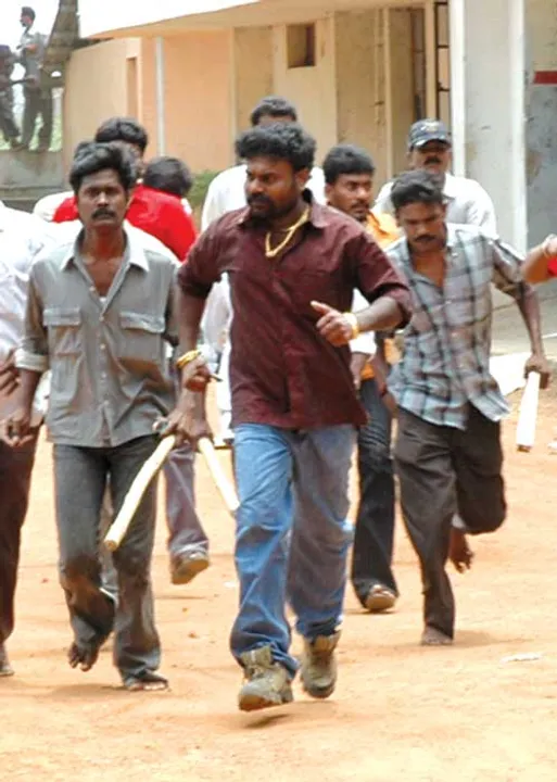  தினகரன்' அலுவலக எரிப்பு! நீதிக்கு துணைநின்ற நக்கீரன்! நீதியரசர்கள் பாராட்டு!