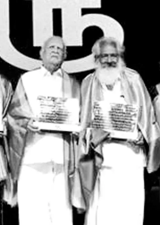  கோவை ஞானிக்கு வாழ்நாள் சாதனையாளர் விருது!