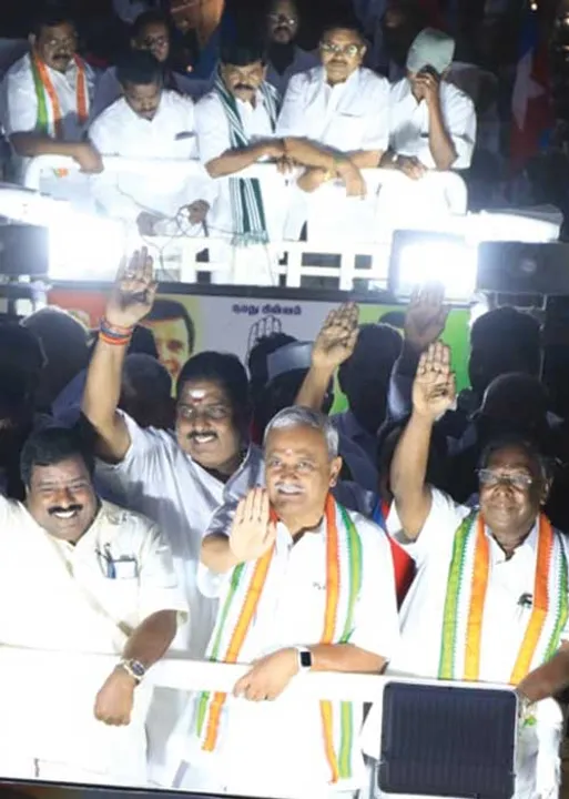  புதுச்சேரி எம்.பி. தொகுதி மல்லுக்கட்டு!