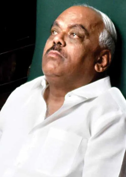  பா.ஜ.க.வின் ஸ்லீப்பர் செல் கர்நாடகா சபாநாயகர்! -சர்ச்சையாகும் கட்சித்தாவல் தடைச் சட்டம்!
