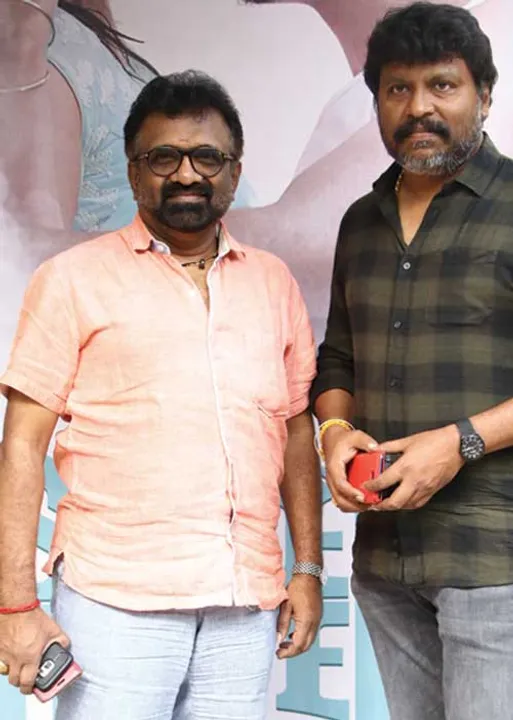  ஹீரோக்களான பி.ஆர்.ஓ.க்கள்! அடங்காத டி.சிவா!