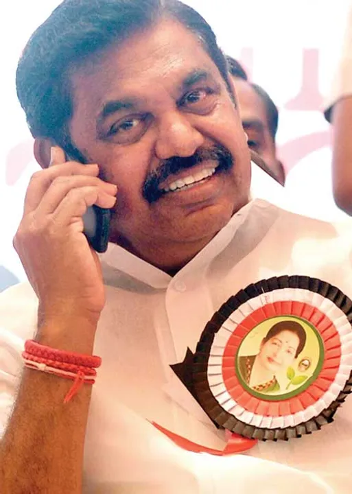  எடப்பாடியின் முதல் விக்கெட்! அடுத்தடுத்த விக்கெட்?