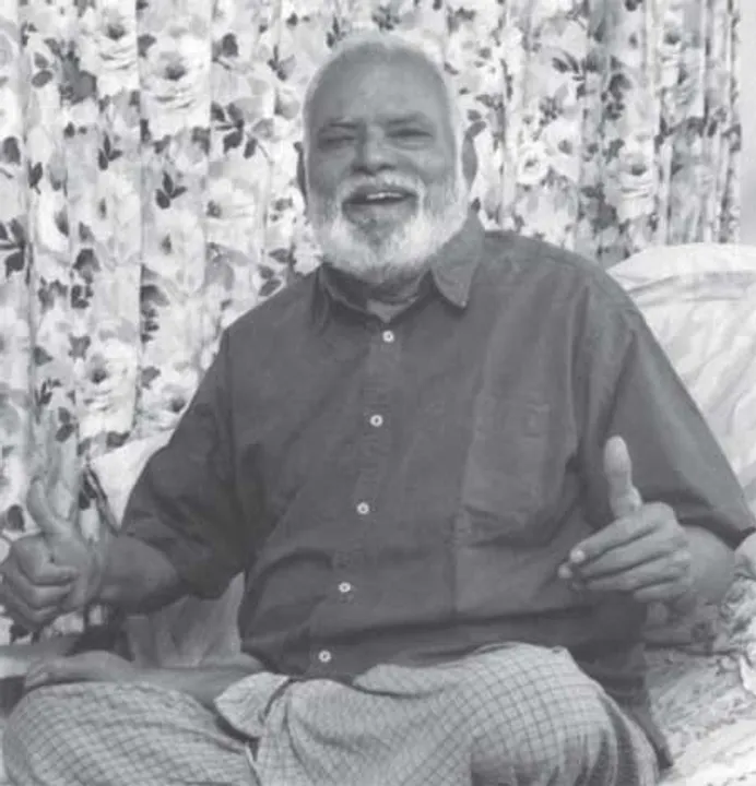  இரக்கமுள்ள சர்வாதிகாரி! வினிதா தேஷ்முக் தமிழில் : இரா.இளையசெல்வன்