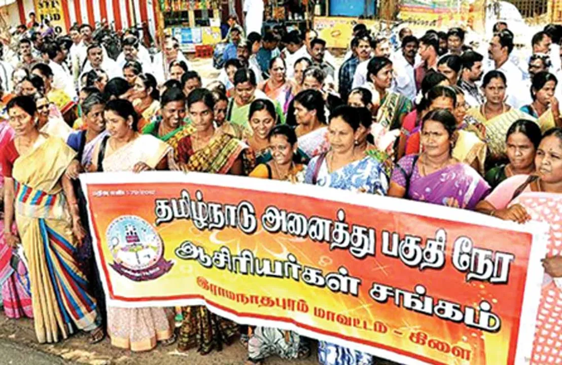  கை விரித்த கல்வியமைச்சர்! பரிதவிப்பில் 12000 பகுதி நேர ஆசிரியர்கள்!