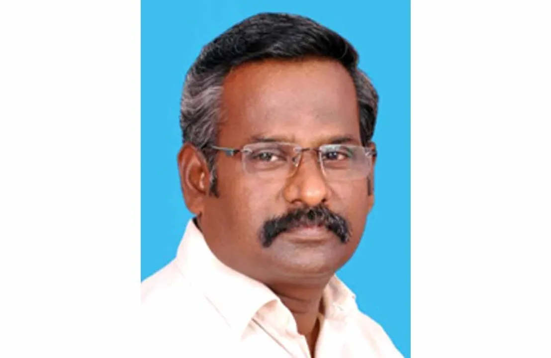  பார்வை!-முனைவர் சி.மனோகரன்
