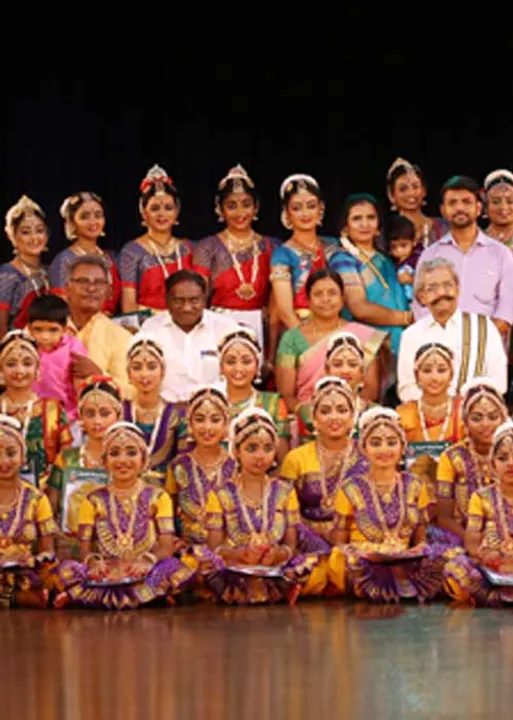  தமிழுக்கு முதன்மை தரும் நடனப்பள்ளி!
