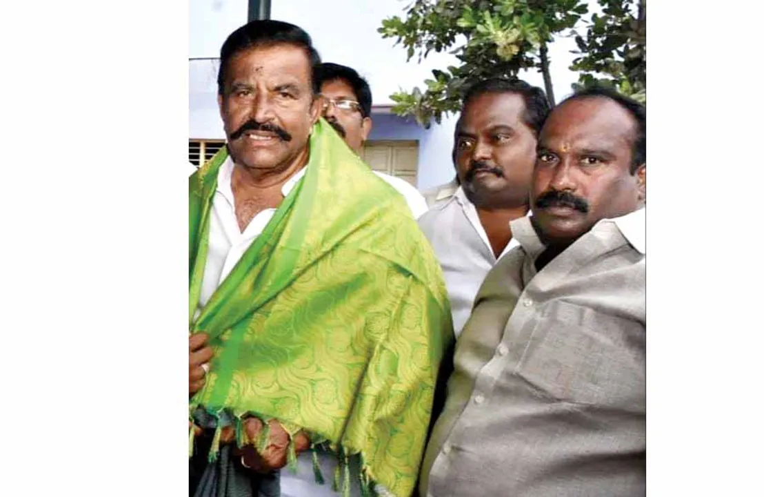  சிக்னல் எனக்கே பணம் தர்றியா? கடுப்பான கே.என்.நேரு!