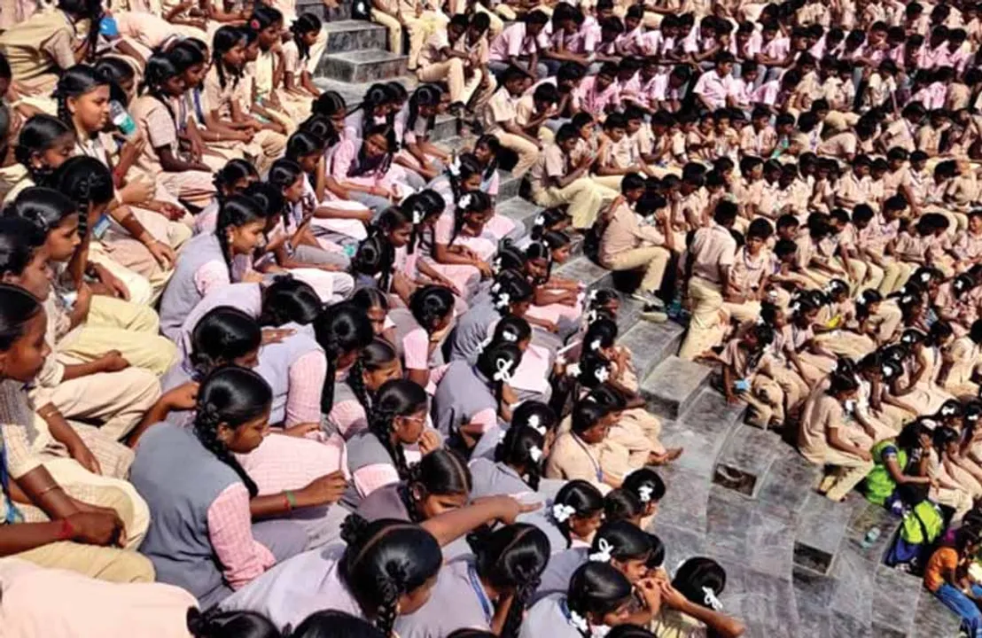  சிக்னல் :நீதிமன்றத்தைப் புறக்கணிக்கும் வழக்கறிஞர்கள்!