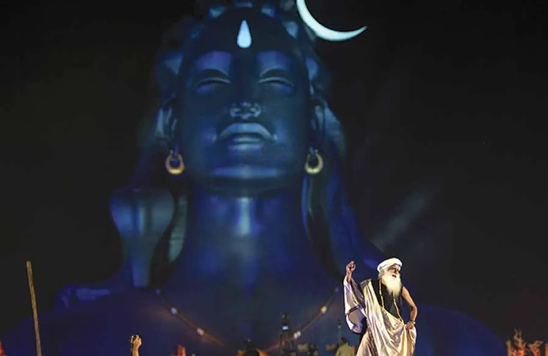  ஈஷாவின் சிவராத்திரி கூத்து! நயன்தாரா எஸ்கேப்! சிக்கிய நிக்கி கல்ராணி!