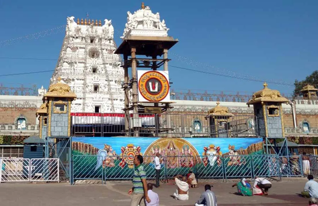  ஏழுமலையான் சொத்துகள் கபளீகரம்! -சர்ச்சையில் சிக்கிய சேகர் ரெட்டி!
