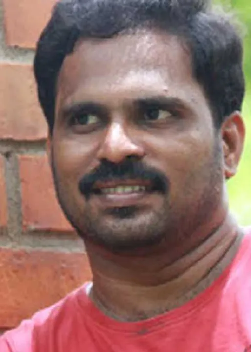  ஒளியின் பாதையில்... பாடலாசிரியர் அருண்பாரதி
