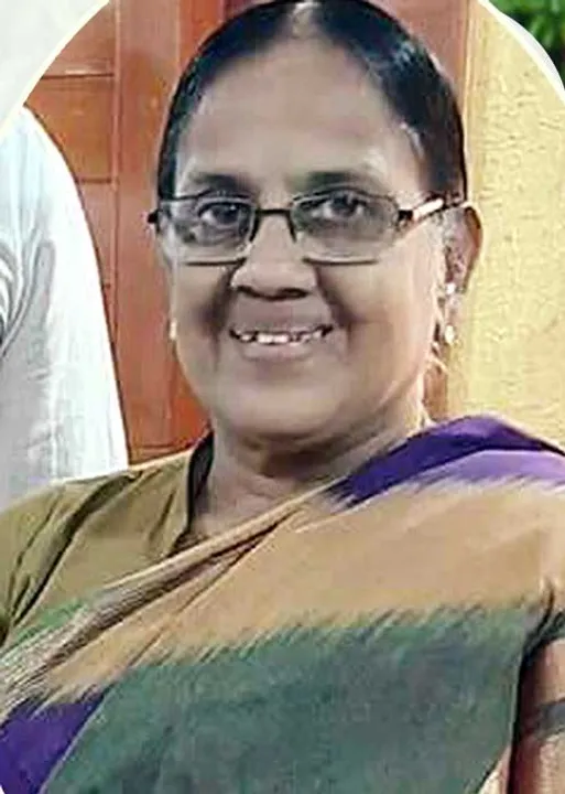  மின்னூட்டக் கட்டுரை! கவிதைகளின் காதல் ரசாயனம்! -முனைவர் கி.சுமதி
