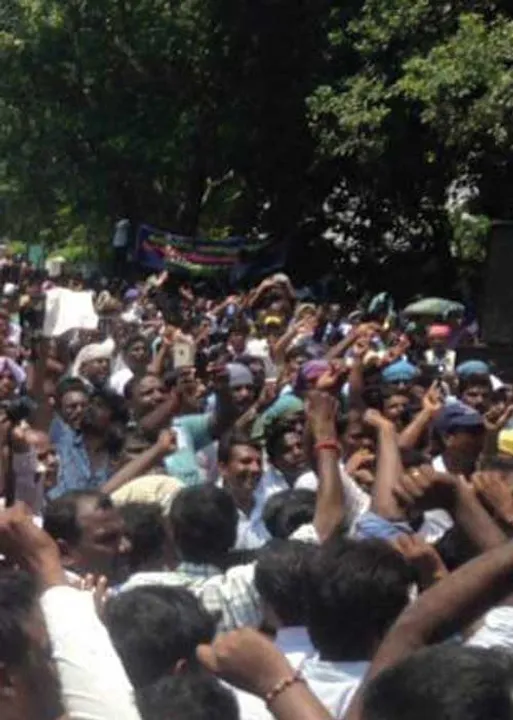  உயிர் காக்க உழைத்தும் சம்பளம் இல்லை! போராட்டக் களம் நோக்கி டாக்டர்கள் - ஆசிரியர்கள்!
