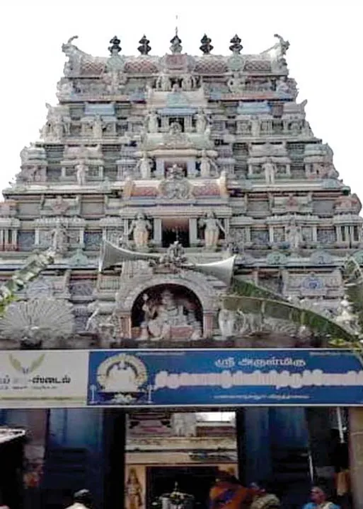  கோவிலுக்குள் மான்கறி! விரக்தியில் பக்தர்கள்!