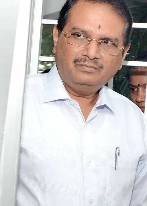  பதவி இல்லாவிட்டாலும் பவர் காட்டும் ராம் மோகன் ராவ்! லஞ்ச ஒழிப்புத் துறை மோசடி!