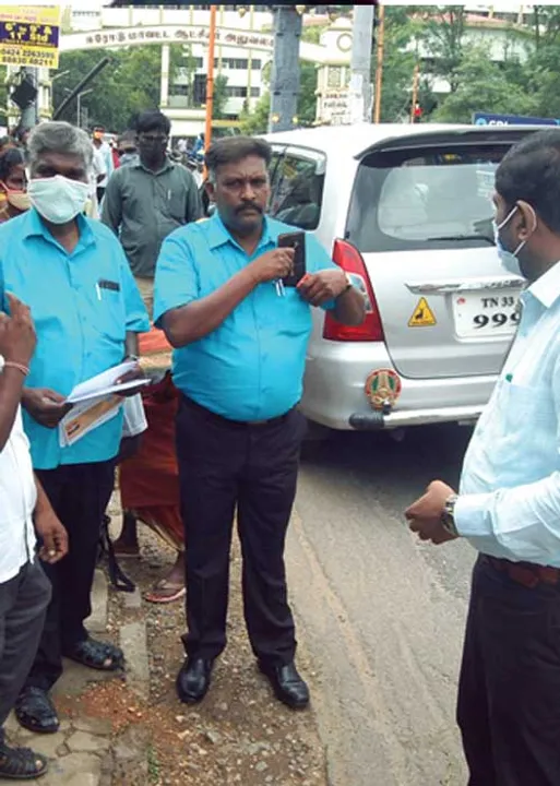  சிக்னல் கலெக்டரின் உத்தரவால் காமெடியான கட்சித் தலைவர்!