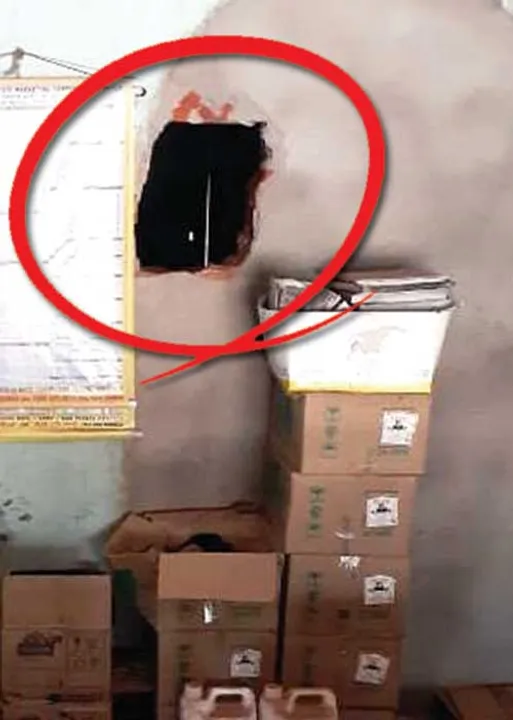  எங்க உயிருக்கு உத்தரவாதம் இல்ல -குமுறும் டாஸ்மாக் பணியாளர்கள்!