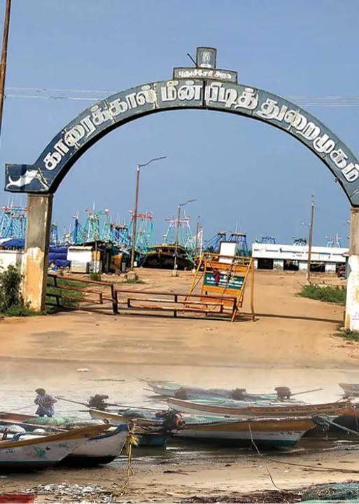  கட்ட பஞ்சாயத்து அடாவடி! அகதிகளாகும் மீனவ மக்கள்!
