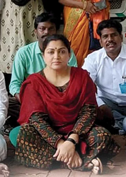  போலீஸ் டைரக்ஷனில் குஷ்பு சொகுசு கைது ஷூட்டிங்!-சீன் பை சீன் ரிப்போர்ட்!