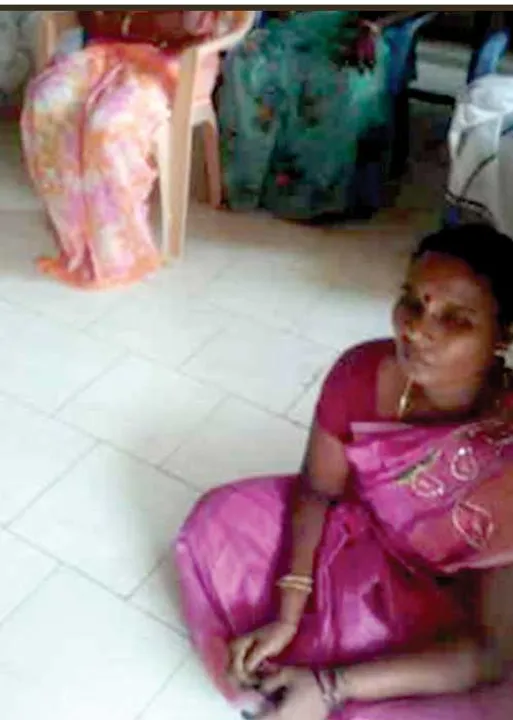  ஊரட்சி சாதிவெறி! தலைவருக்கு தரைதான்!