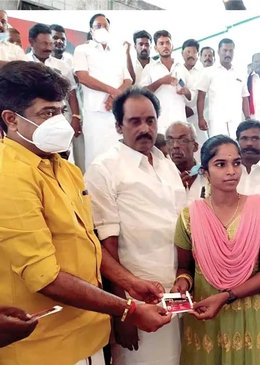  சிக்னல்  கட்டதுரைகளின் விவசாய விளையாட்டு!