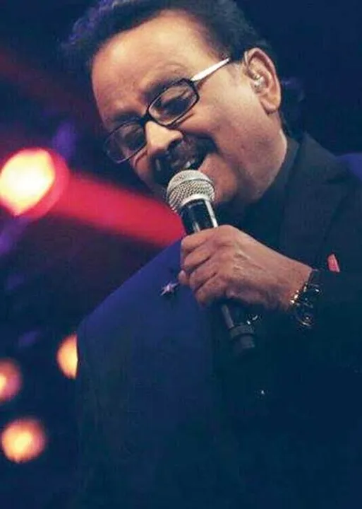  காற்றின் தேசம் எங்கும் உந்தன் கானம் சென்று தங்கும்! - அருள்செல்வன்