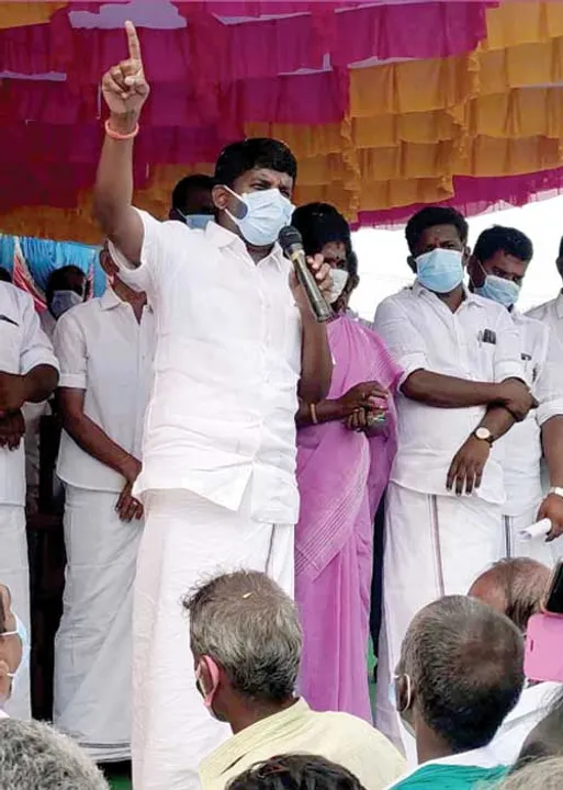 தொகுதி மாறும் அமைச்சர்! அரசு செலவில் ஆடம்பர விசிட்!