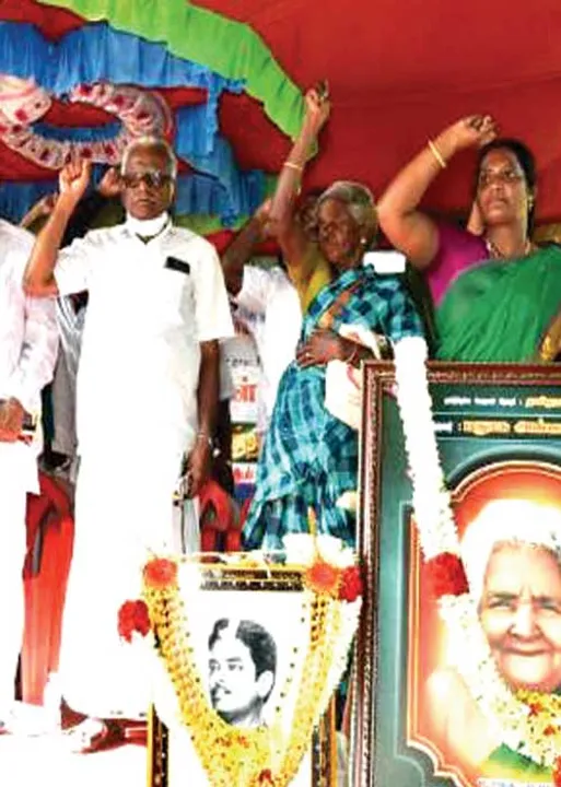  தமிழரசன் பற்றவைத்த உணர்வுத் தீ! -தாயார் மரணத்தில் ஒளிர்ந்த சுடர்கள்!